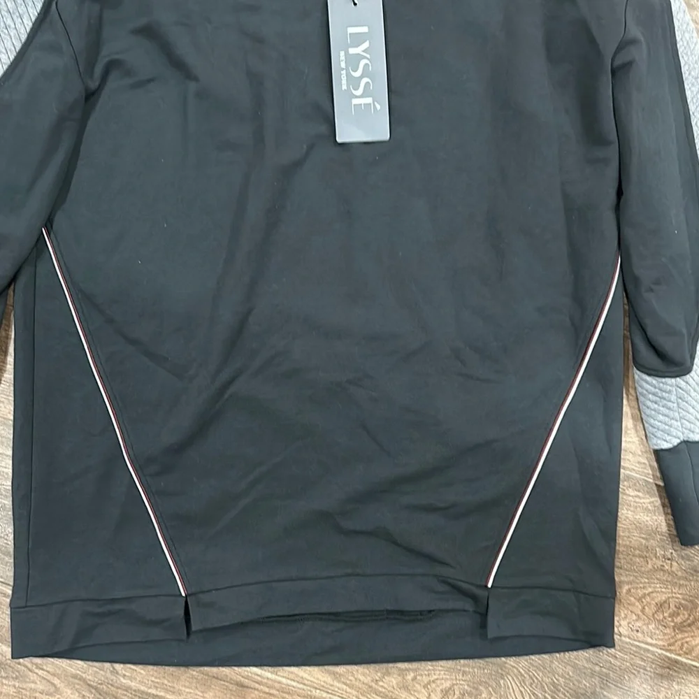 Lysse Black and Gray Crew Neck Sweater with Sporty Asymmetry.#9